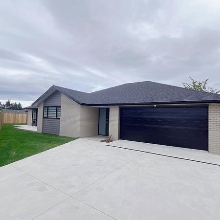 Rotorua Sunshine Brand New 4 Bedroom House Exterior foto
